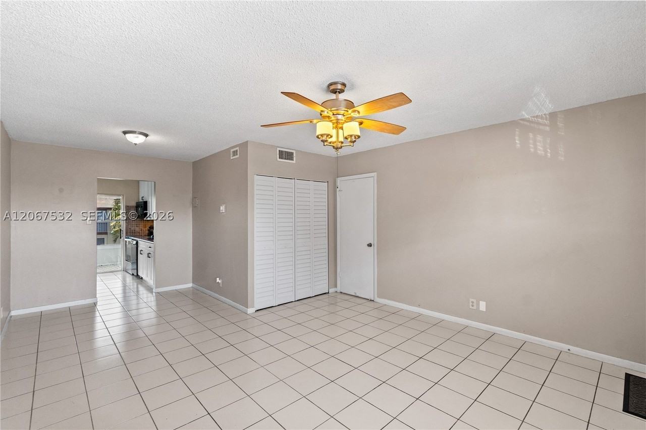 7305 Nw 5th Ct #204 - Photo 4 of 23
