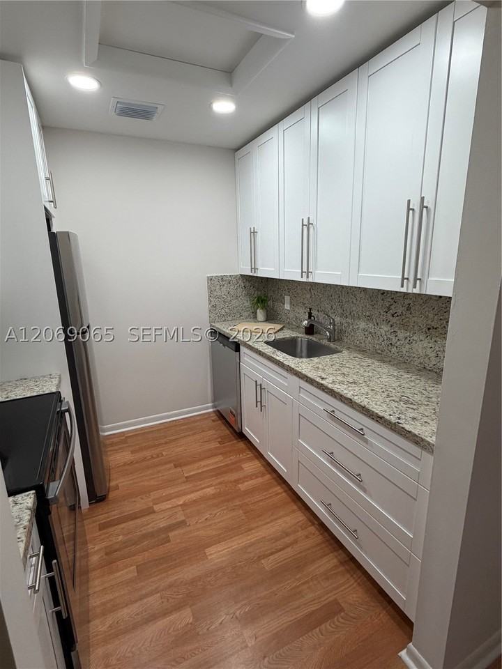 750 Sw 133rd Ter #403C - Photo 6 of 14