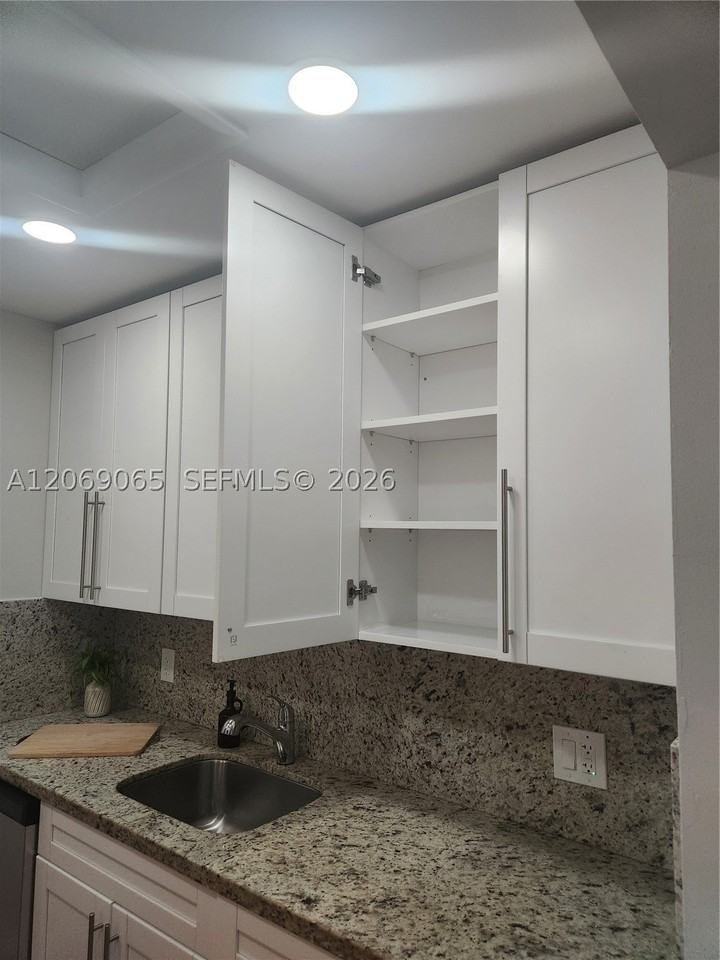 750 Sw 133rd Ter #403C - Photo 7 of 14