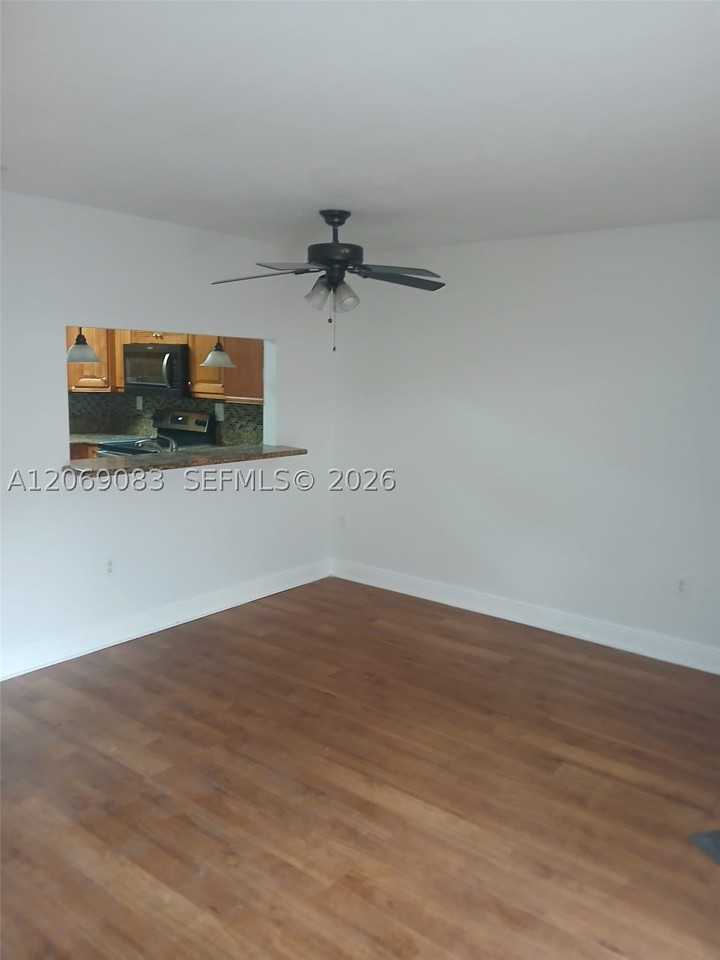 2409 W 52nd Pl #5-2 - Photo 5 of 20