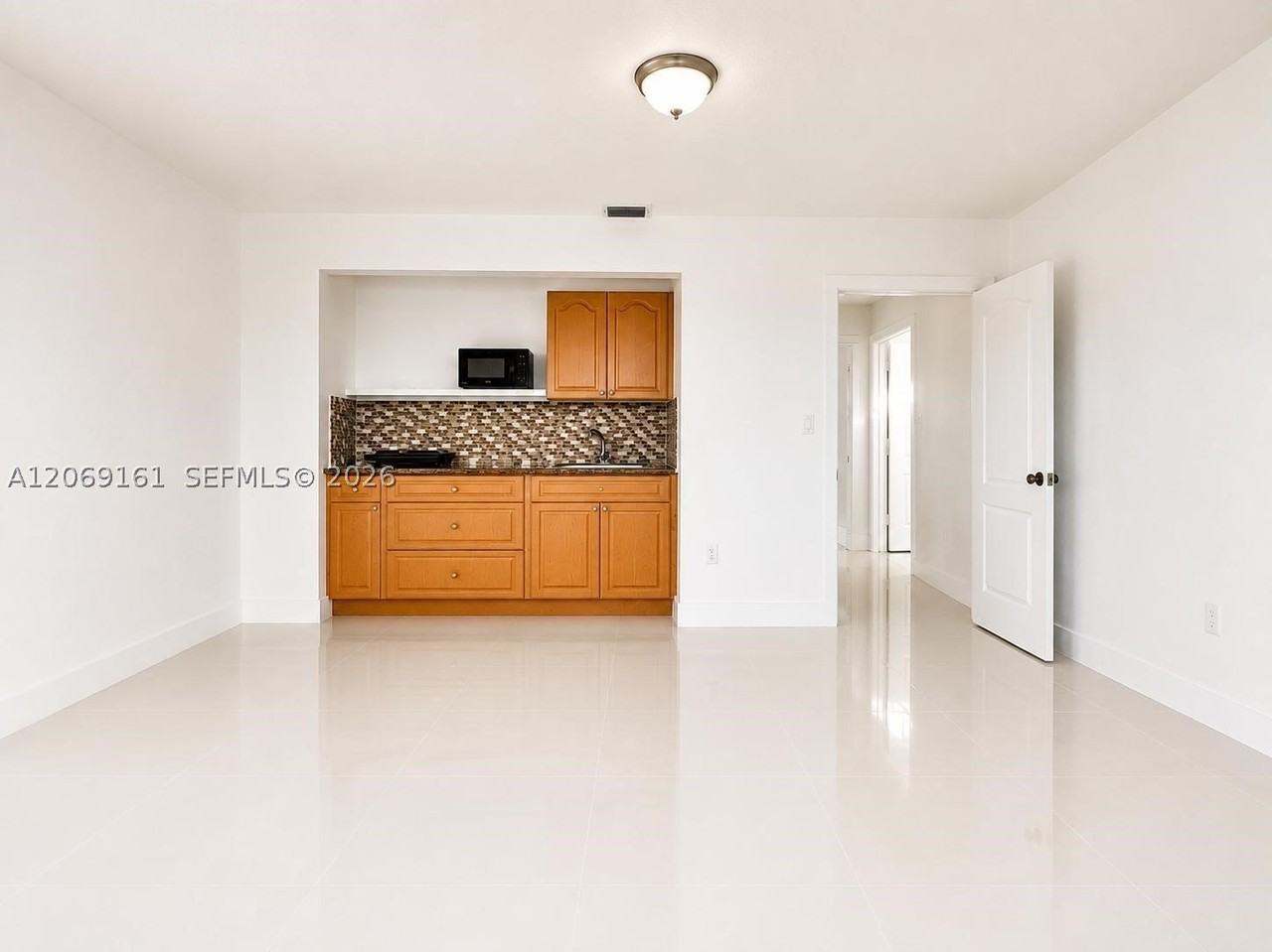 1063 Sw 142nd Ave #1063 - Photo 4 of 7