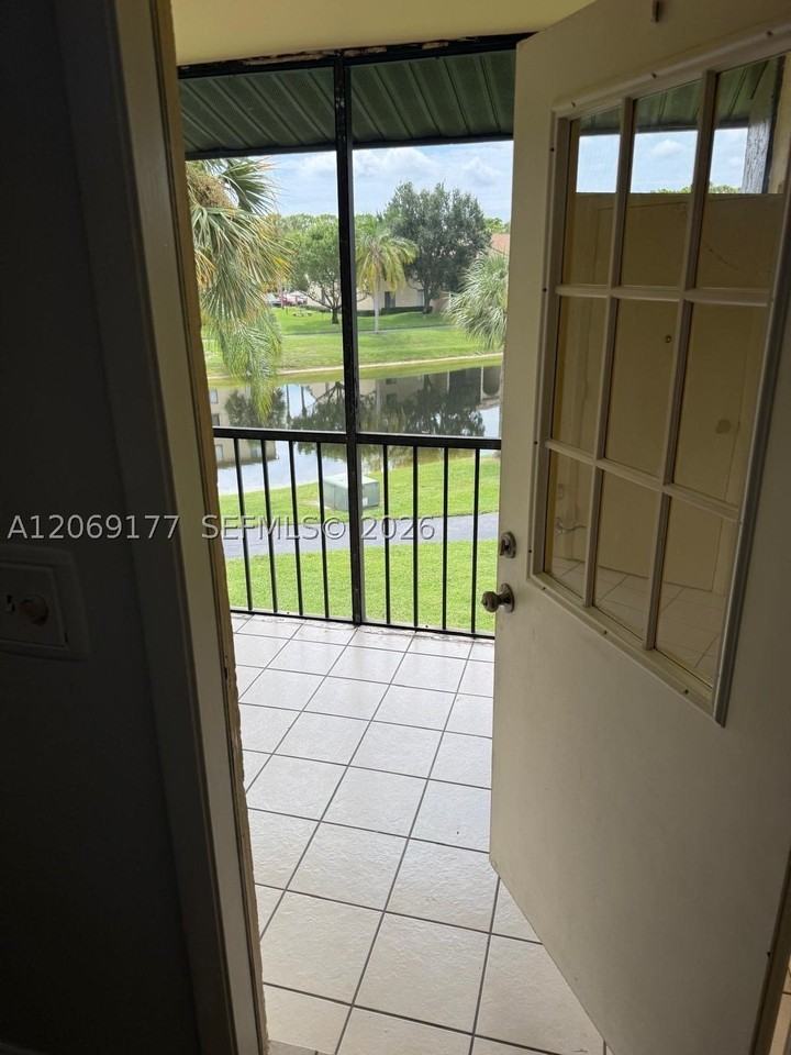 529 Shady Pine Way #B2 - Photo 4 of 10