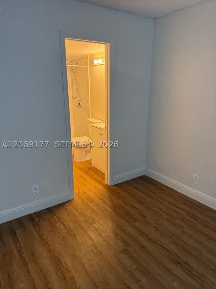 529 Shady Pine Way #B2 - Photo 6 of 10