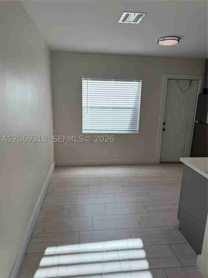 1844 Adams St #N - Photo 6 of 26