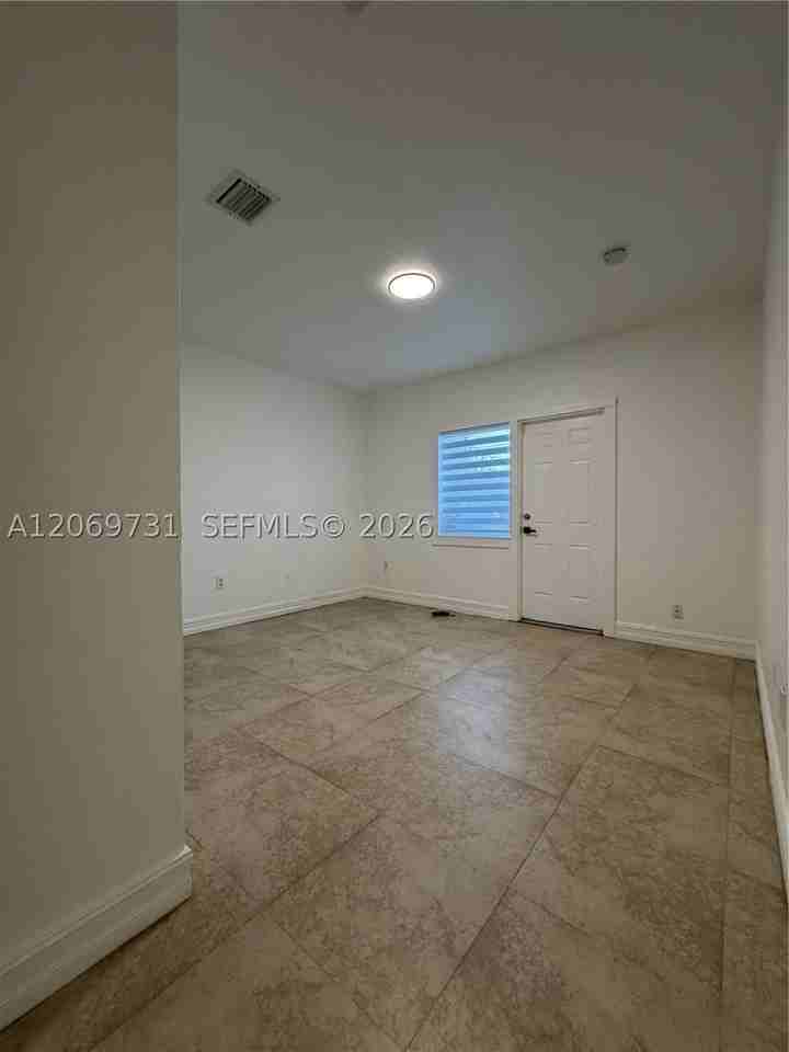 22727 Sw 125th Ave #B - Photo 7 of 15