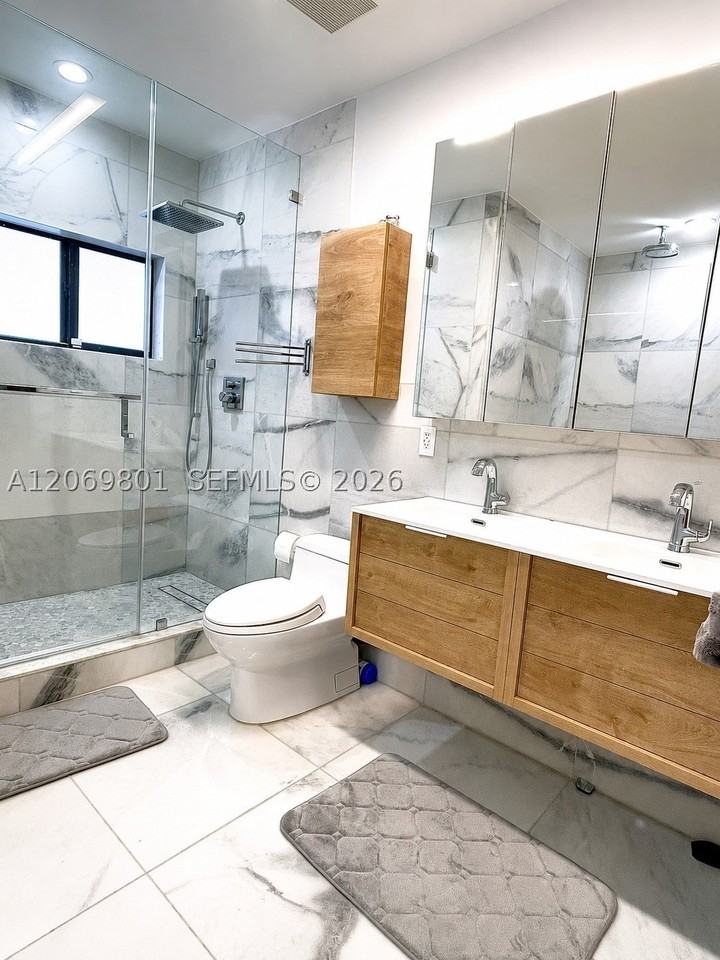 3538 Sw 1st Ave #ST - Photo 4 of 19