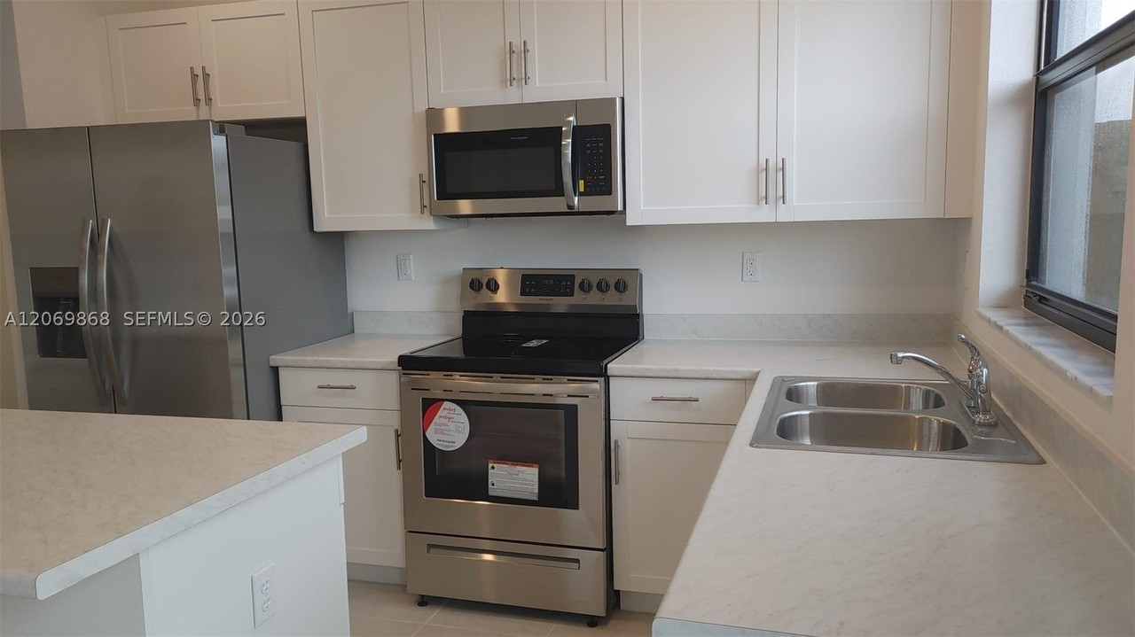 28771 Sw 132nd Ct - Photo 4 of 31