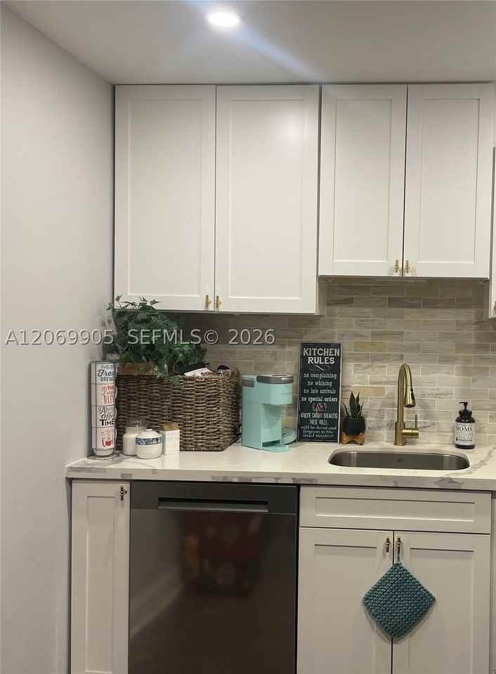 1401 Sw 134th Way #305C - Photo 4 of 13