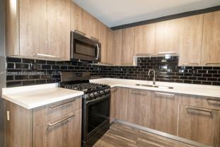 733 85th St #B - Photo 1 of 1