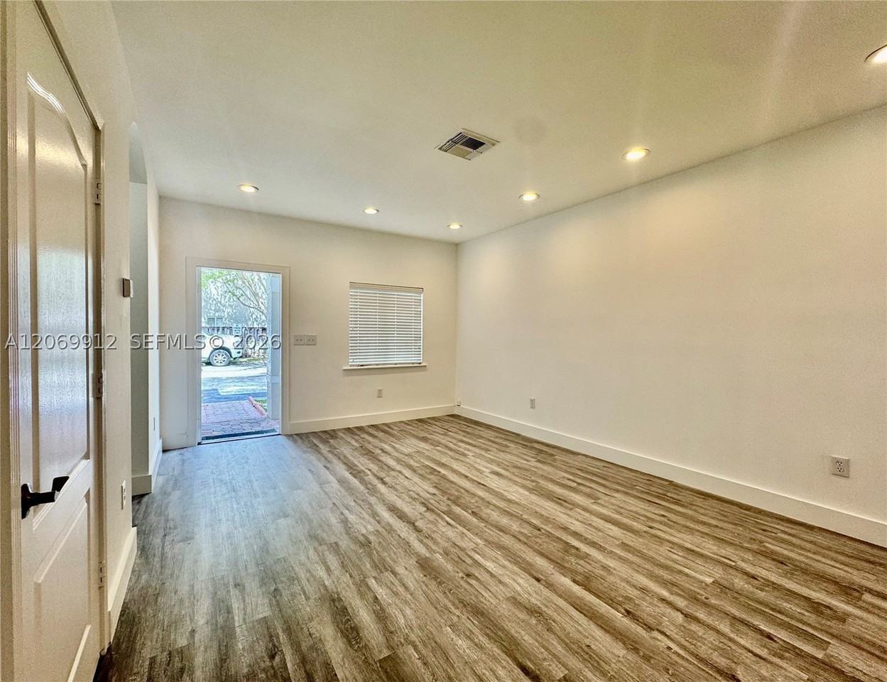 14333 Sw 125th Ct - Photo 6 of 18