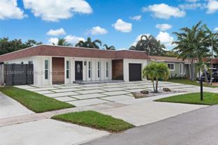 208 Se 4th Ter - Photo 1 of 1