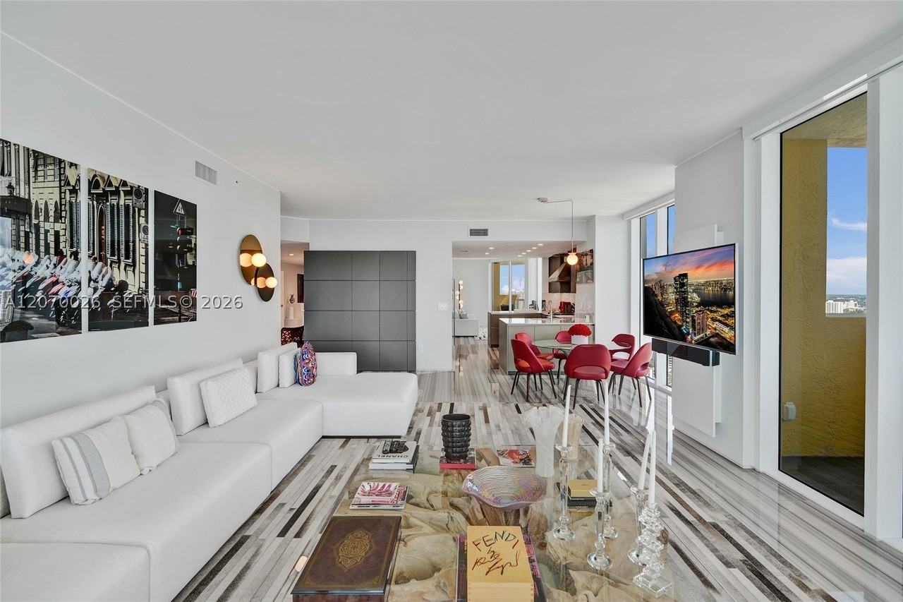17875 Collins Ave #3101 - Photo 4 of 49