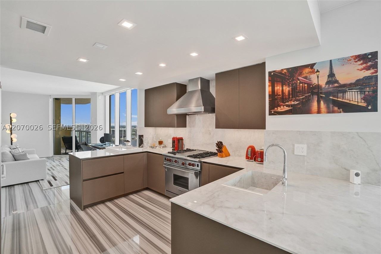17875 Collins Ave #3101 - Photo 6 of 49