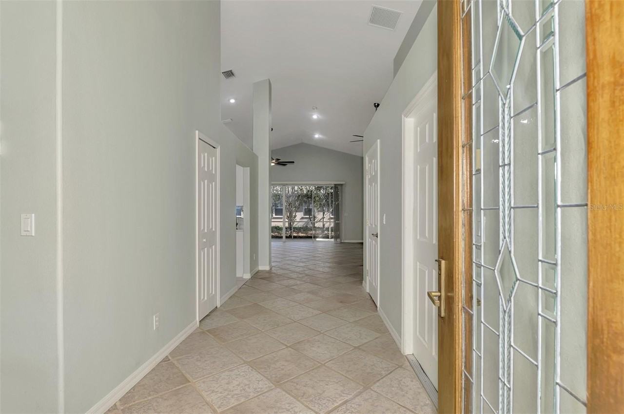 5271 Highbury Cir - Photo 5 of 50
