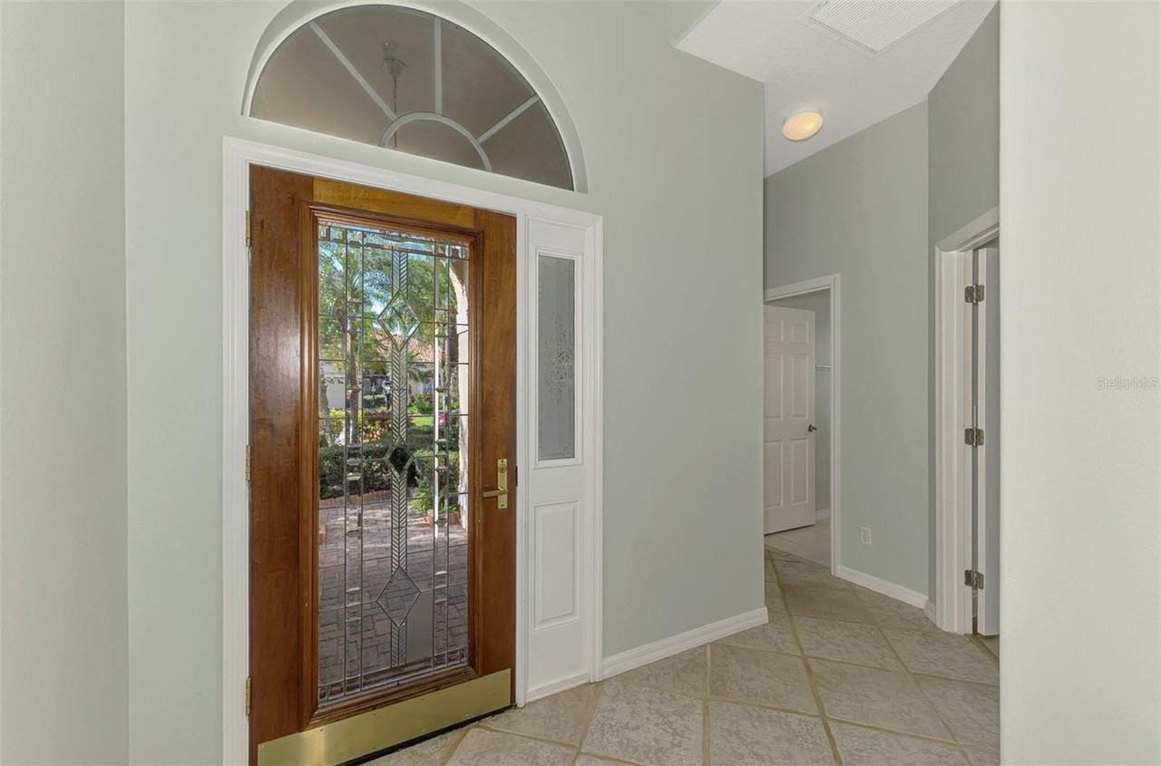 5271 Highbury Cir - Photo 7 of 50