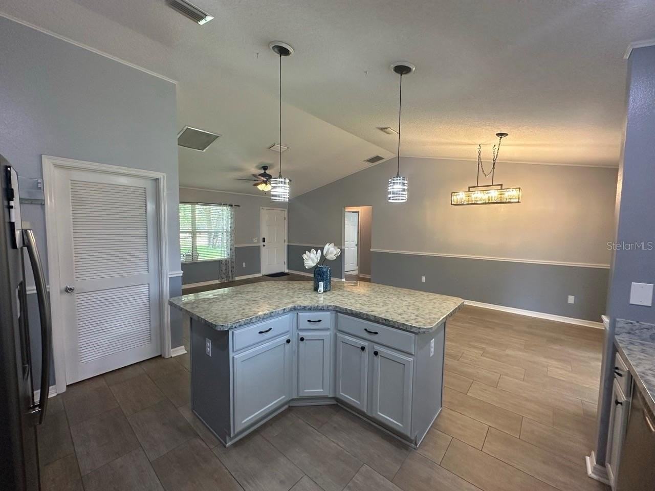 104 Cherry Blossom Ln - Photo 5 of 26