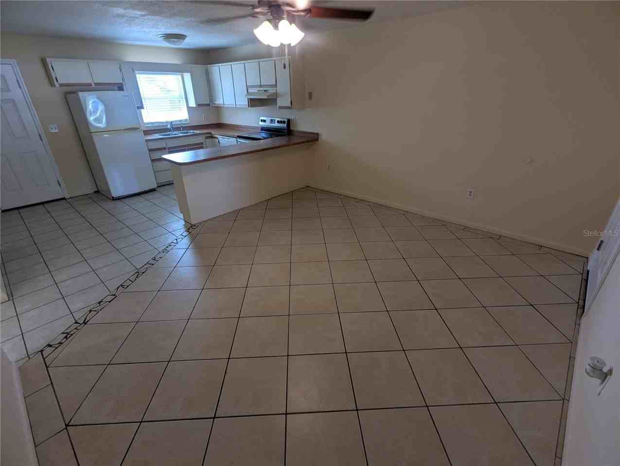 824 N Saint Clair Abrams Ave - Photo 2 of 24