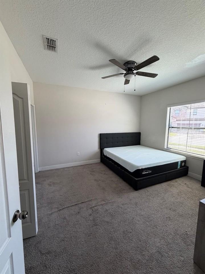 187 Brooke'S Pl - Photo 4 of 21