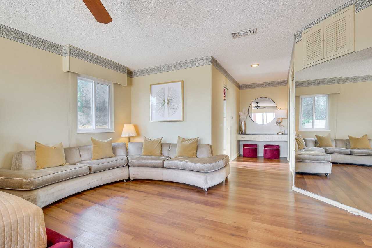 Edgerton Dr - Photo 2 of 9