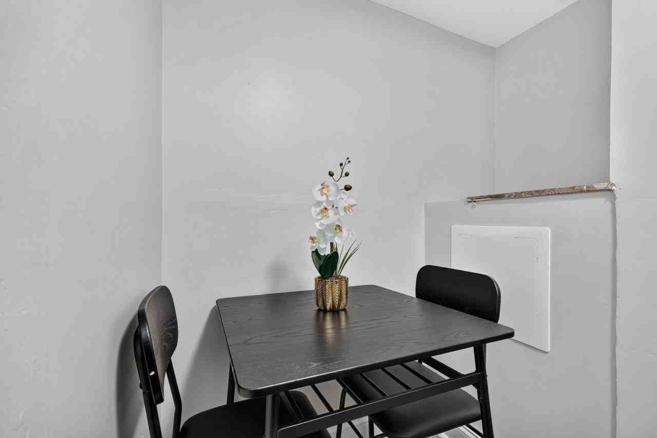W Farwell Dr - Photo 5 of 9