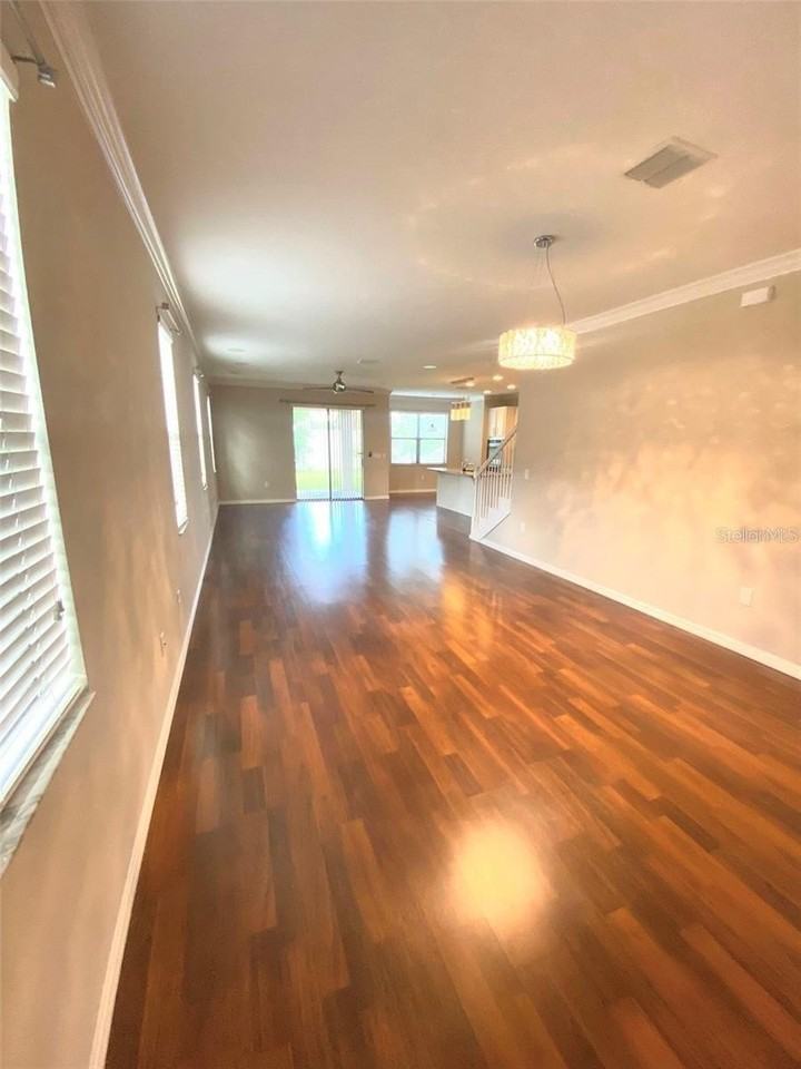 10007 Leyburn Ct - Photo 2 of 14