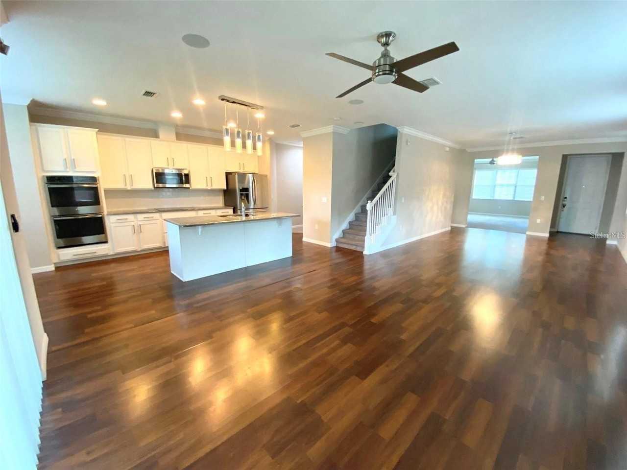 10007 Leyburn Ct - Photo 3 of 14