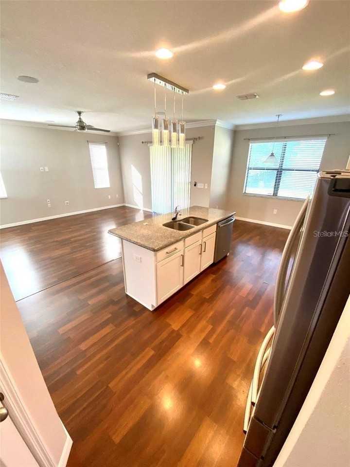10007 Leyburn Ct - Photo 4 of 14