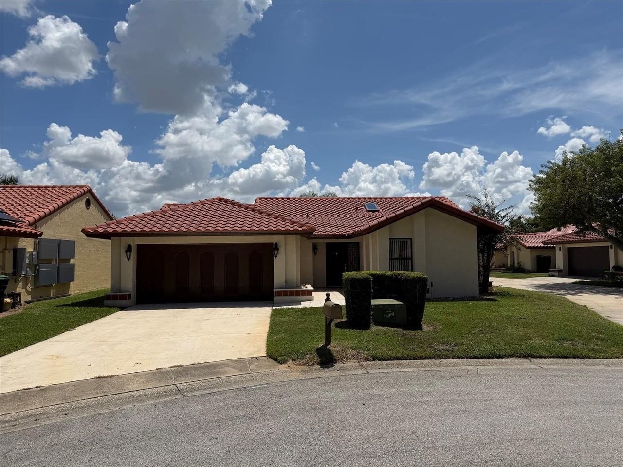 8102 S Ibiza Ct - Photo 2 of 20