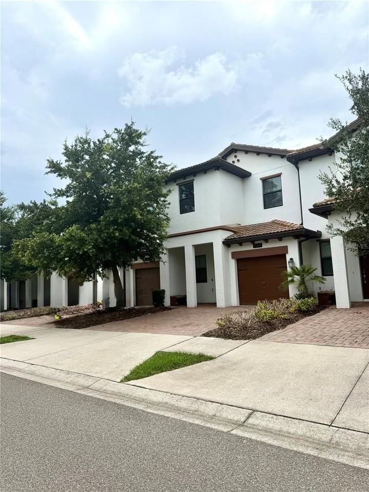 1344 Royal St George Blvd - Photo 2 of 27