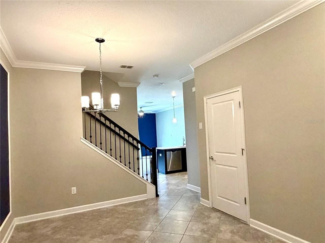 1344 Royal St George Blvd - Photo 6 of 27