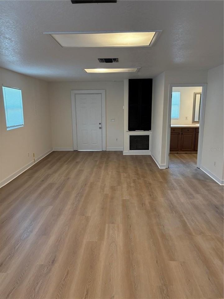 1100 Jamela Dr #B - Photo 6 of 20