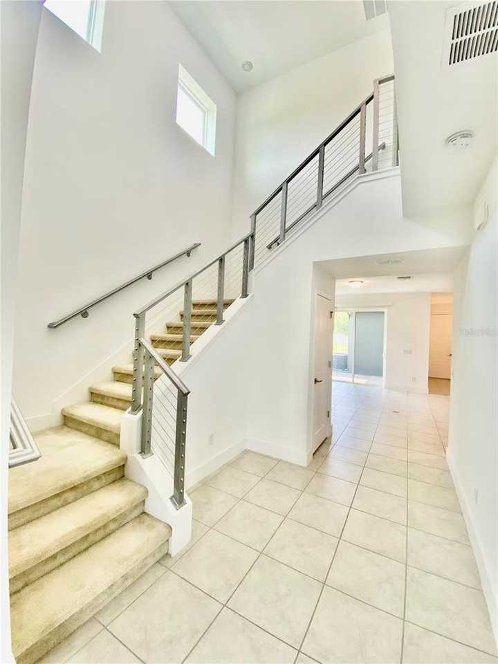 7206 Carrickbend Ln - Photo 5 of 50
