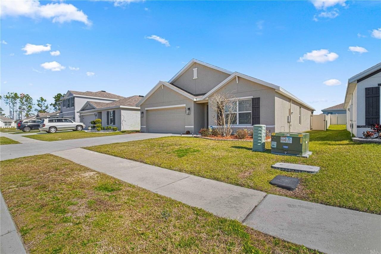 8687 Sw 49th Ter - Photo 3 of 26