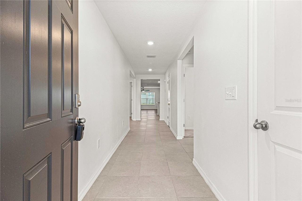 8687 Sw 49th Ter - Photo 5 of 26