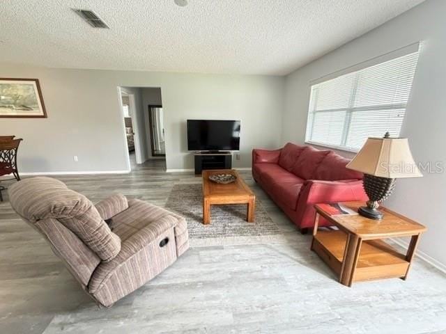 335 San Marino Dr - Photo 3 of 31