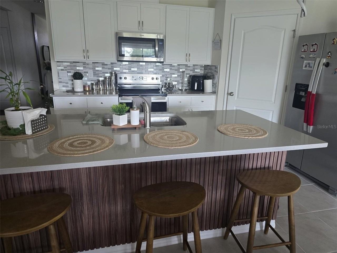 3045 Tobago Dr - Photo 2 of 6