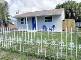 featured image of 4537 10th Ave S