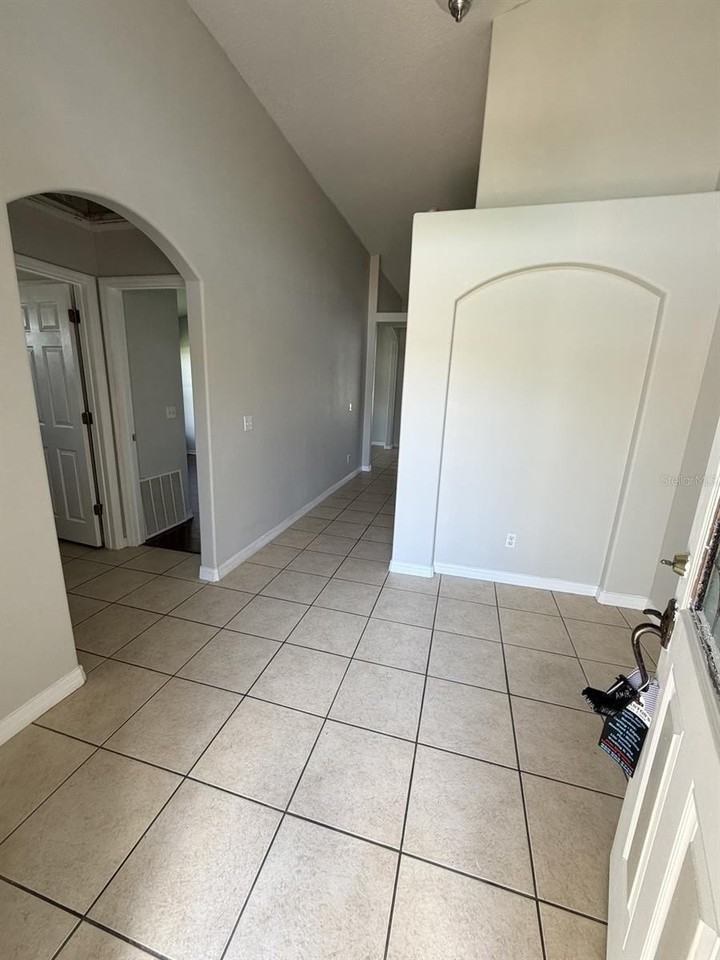 3035 Buckeye Pointe Dr - Photo 2 of 17