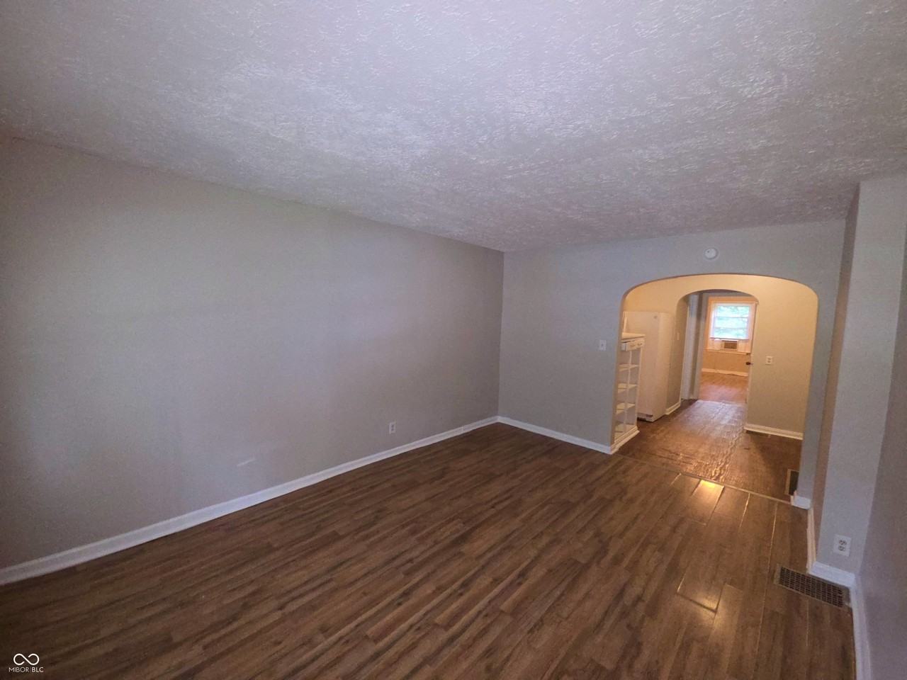3754 Baltimore Ave - Photo 4 of 16