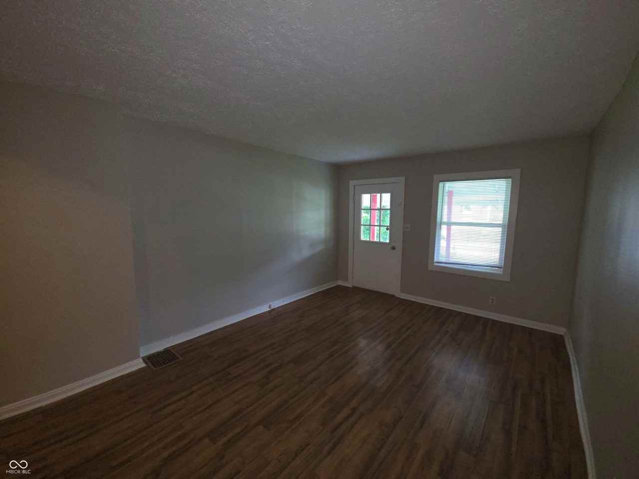 3754 Baltimore Ave - Photo 7 of 16