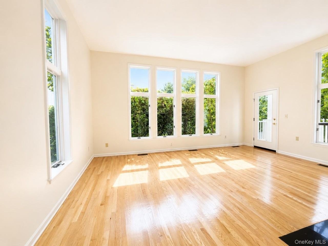6 Cornell Pl - Photo 3 of 21
