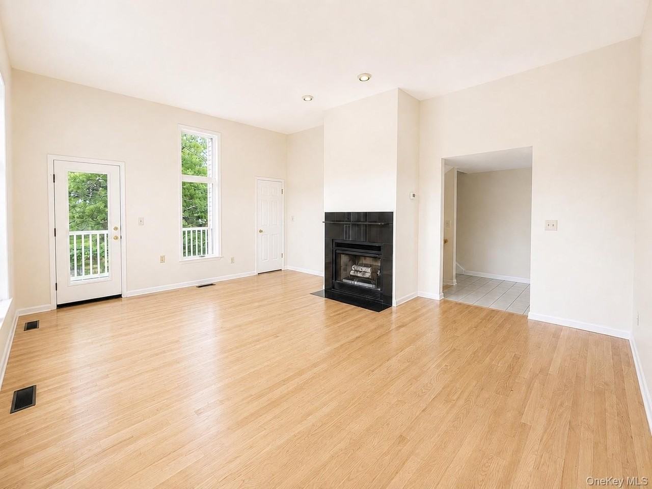6 Cornell Pl - Photo 4 of 21