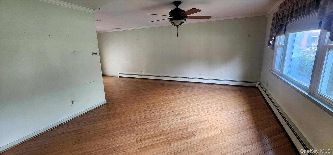 13 Amy Rd - Photo 6 of 18