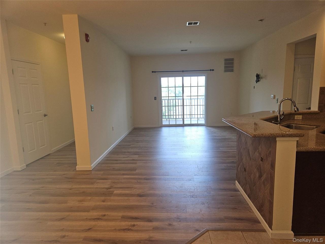 934 Tower Ridge Cir - Photo 4 of 36
