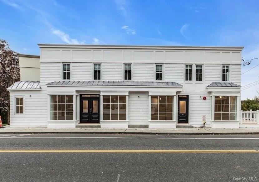 1431 Old Northern Blvd #4