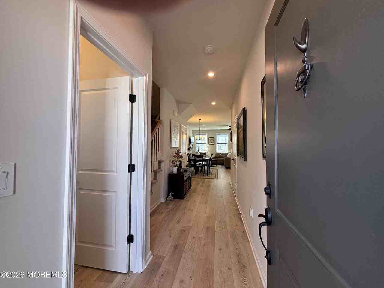 12 Coburgh Dr - Photo 3 of 24