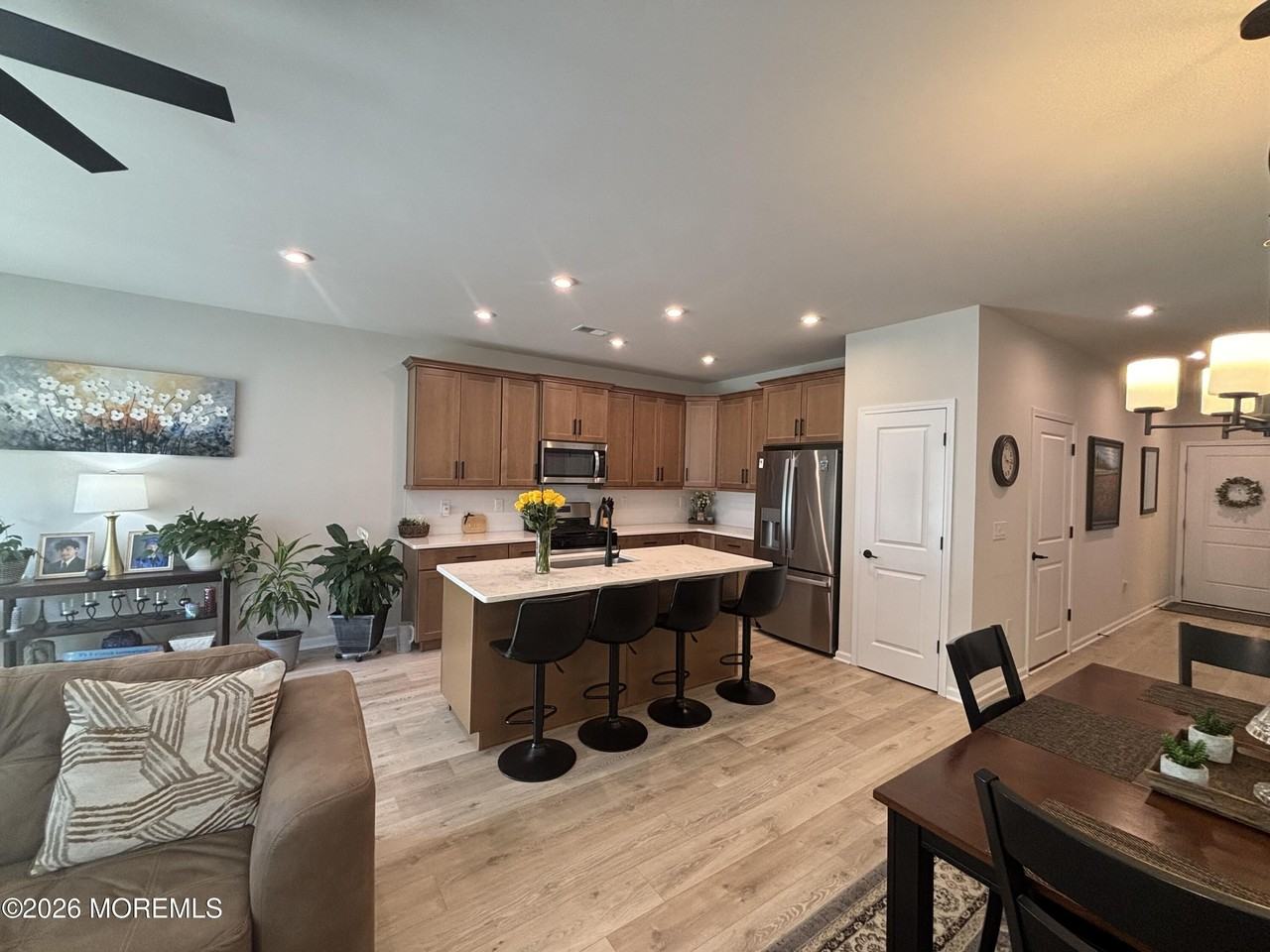 12 Coburgh Dr - Photo 5 of 24