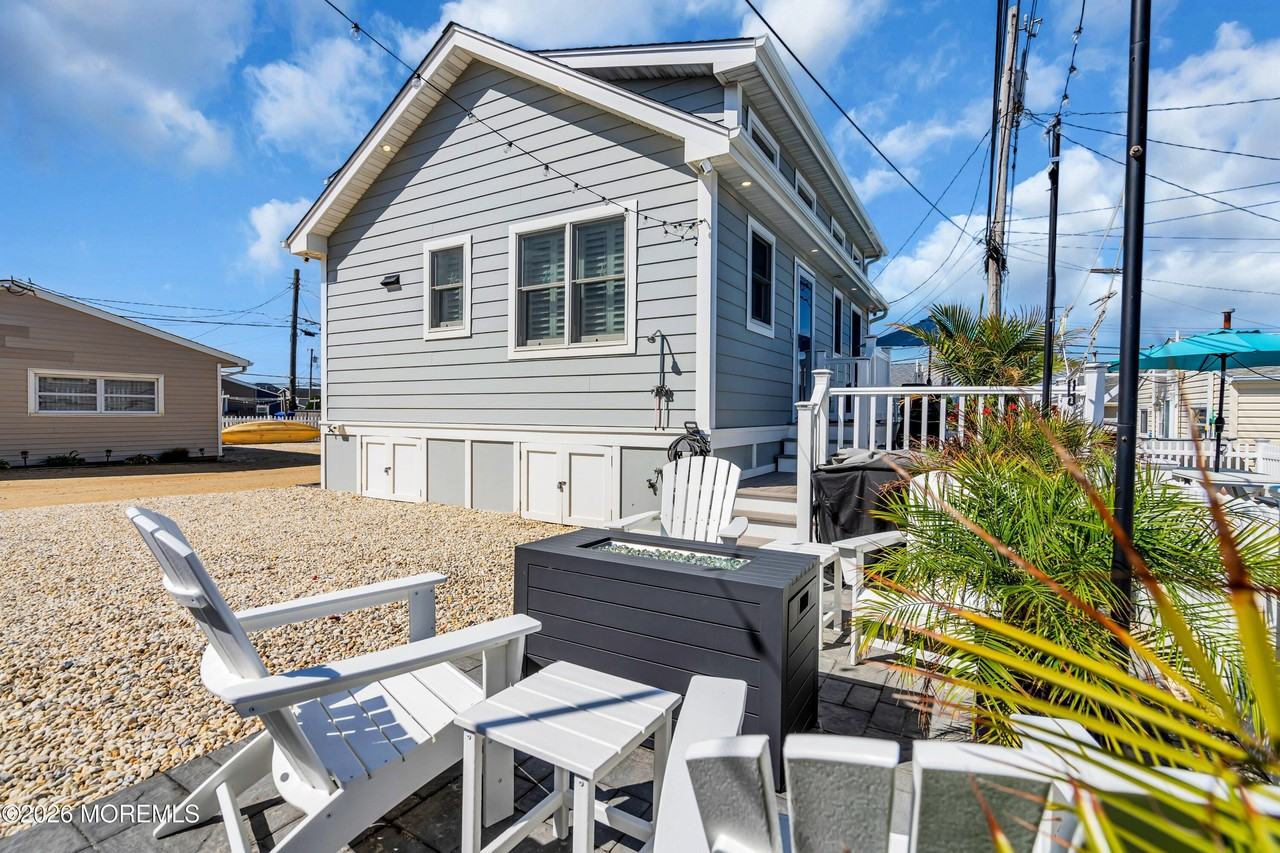 24 E Penguin Way - Photo 2 of 16