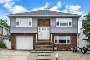 featured image of 39 Green Island Rd
