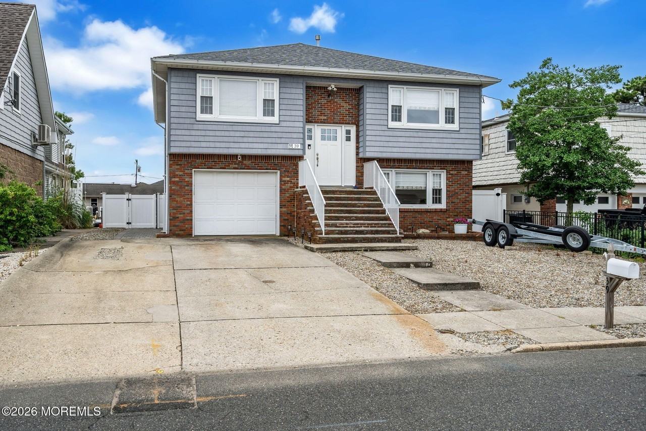 39 Green Island Rd - Photo 3 of 47
